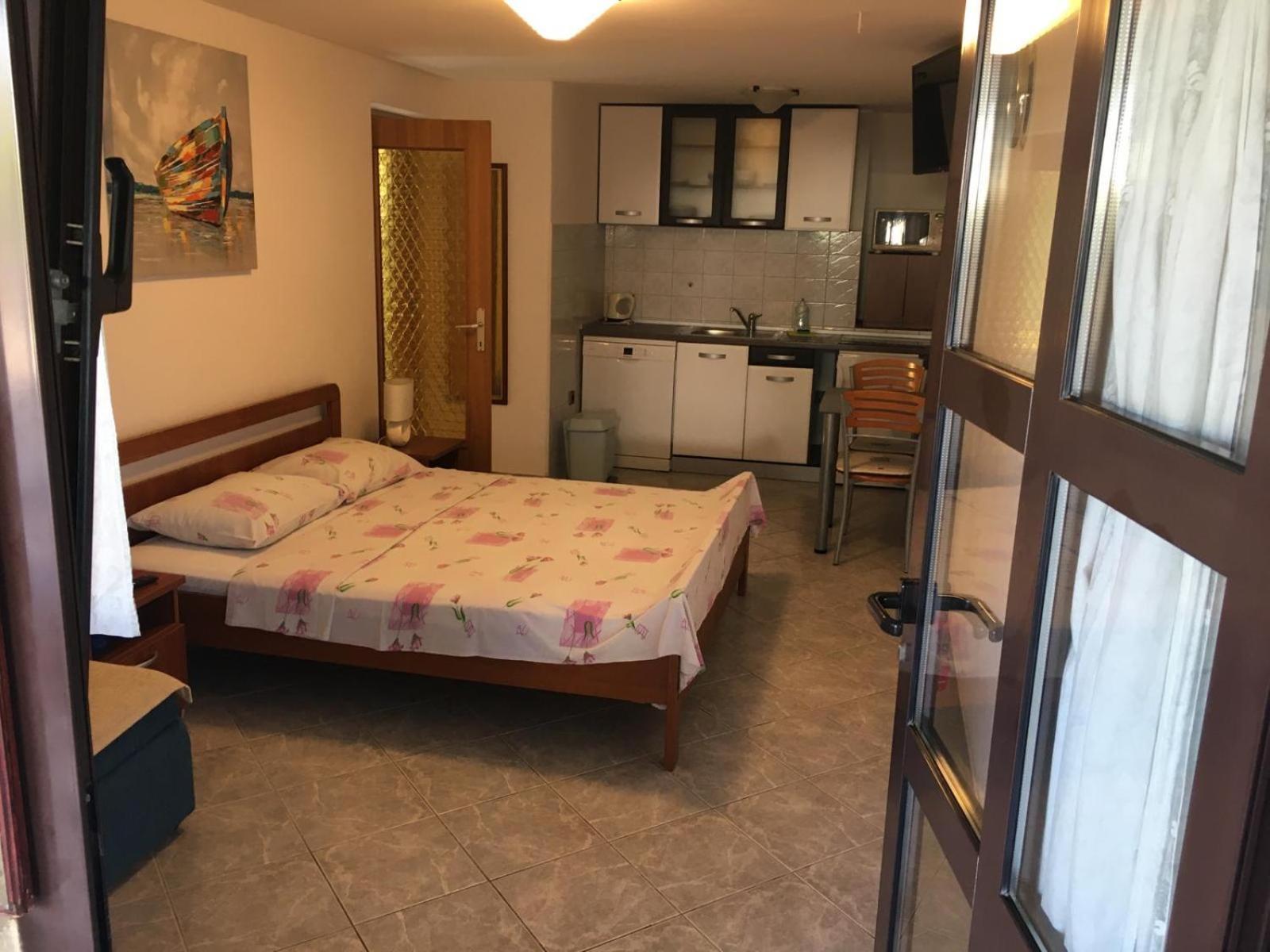 Apartments Biserka Punat Szoba fotó